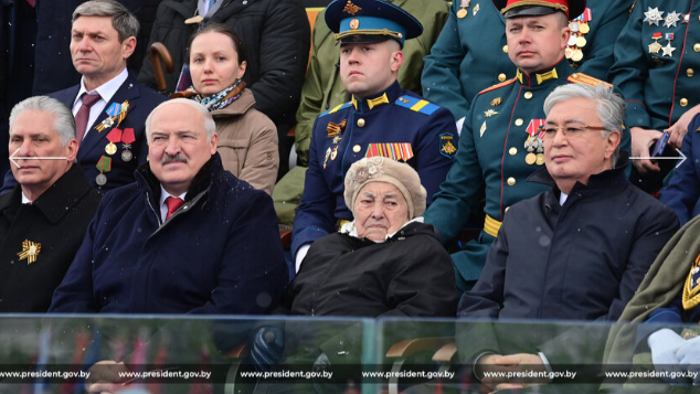 Кто из президентов и высокопоставленных лиц поздравил Лукашенко с Днем Победы.PNG