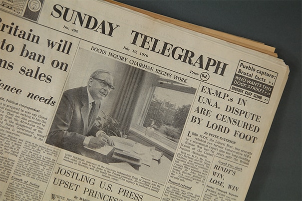 The telegraph. Daily Telegraph old newspaper. Дейли Телеграф 1962. Тираж the Telegraph. «Дейли Ньюс» и «Дейли Телеграф».