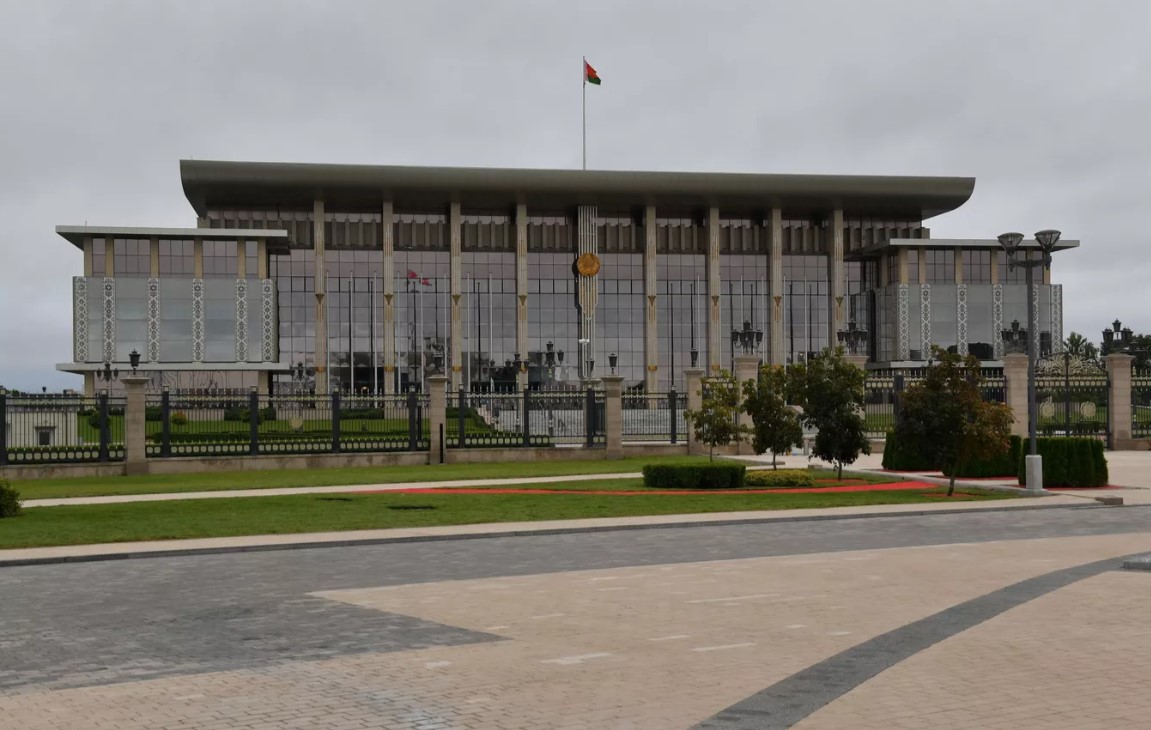 Дворец Независимости Дворец Независимости