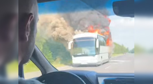 Под Лунинцом загорелся автобус с пассажирами – видео.jpg