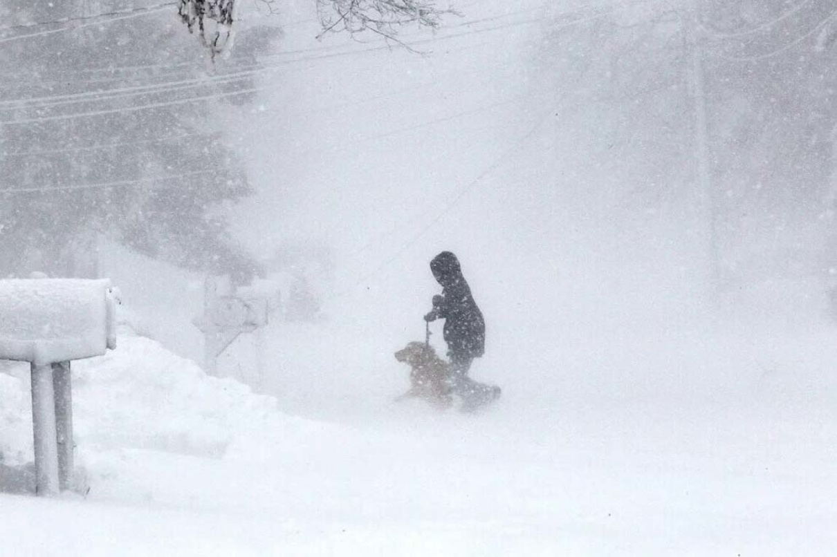 сильный снег