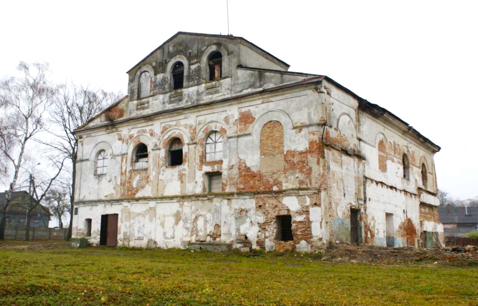 Kobrin-synagogue-e-auction-1536x984.jpg
