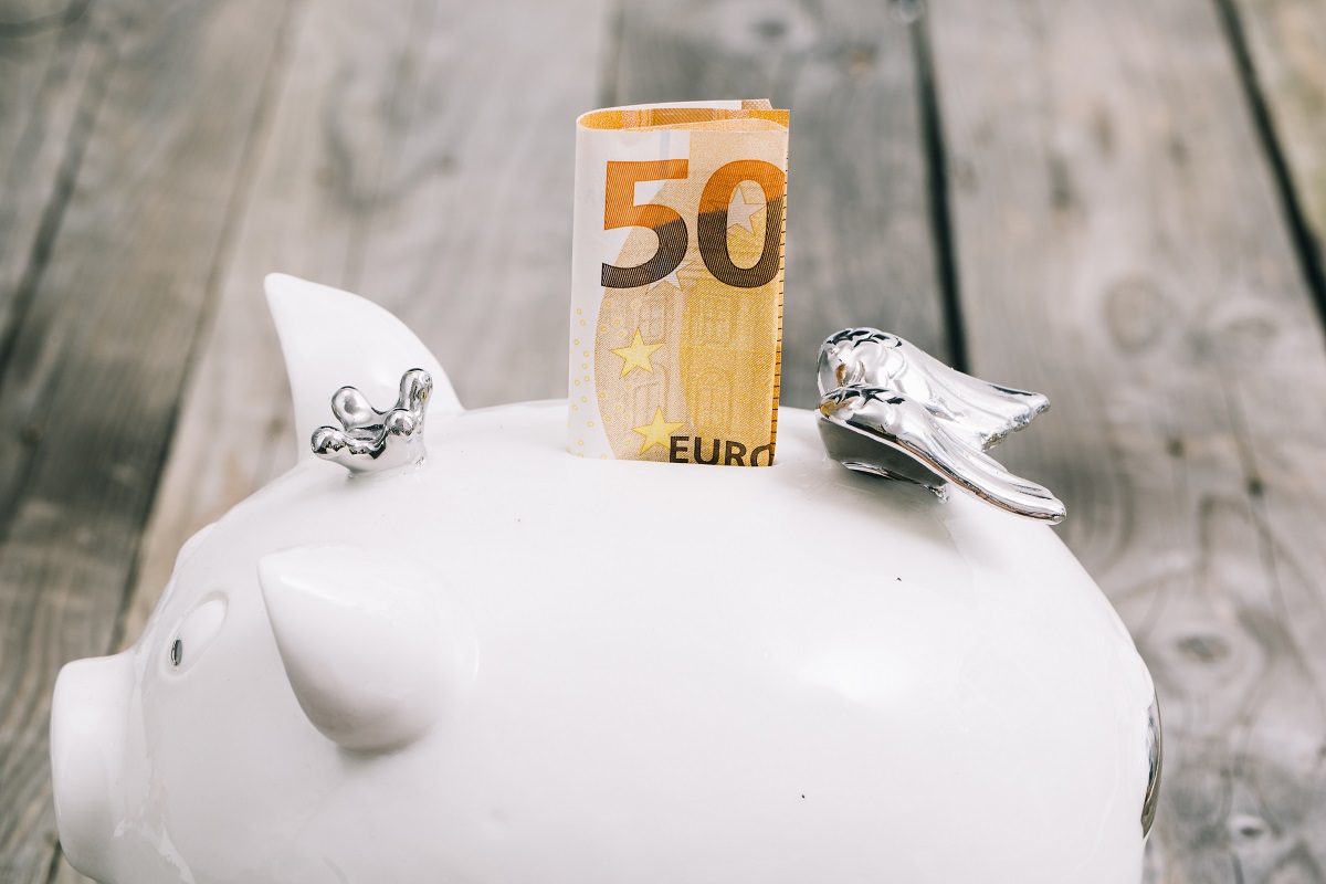 евро в копилке.jpg