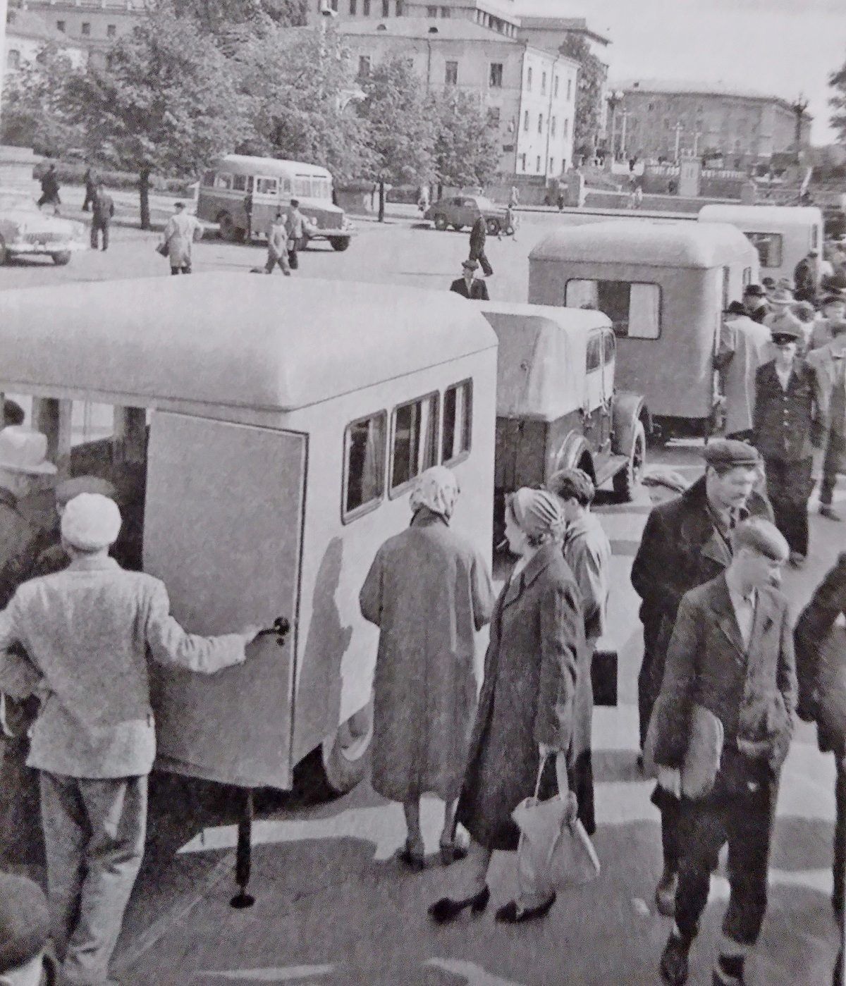 7-Вагончики-дачи производства минской автобазы 11 1960 год.jpg