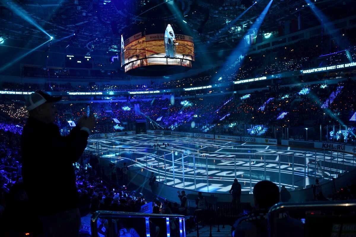 14-Шоу перед хоккеем на Минск-Арене.jpg