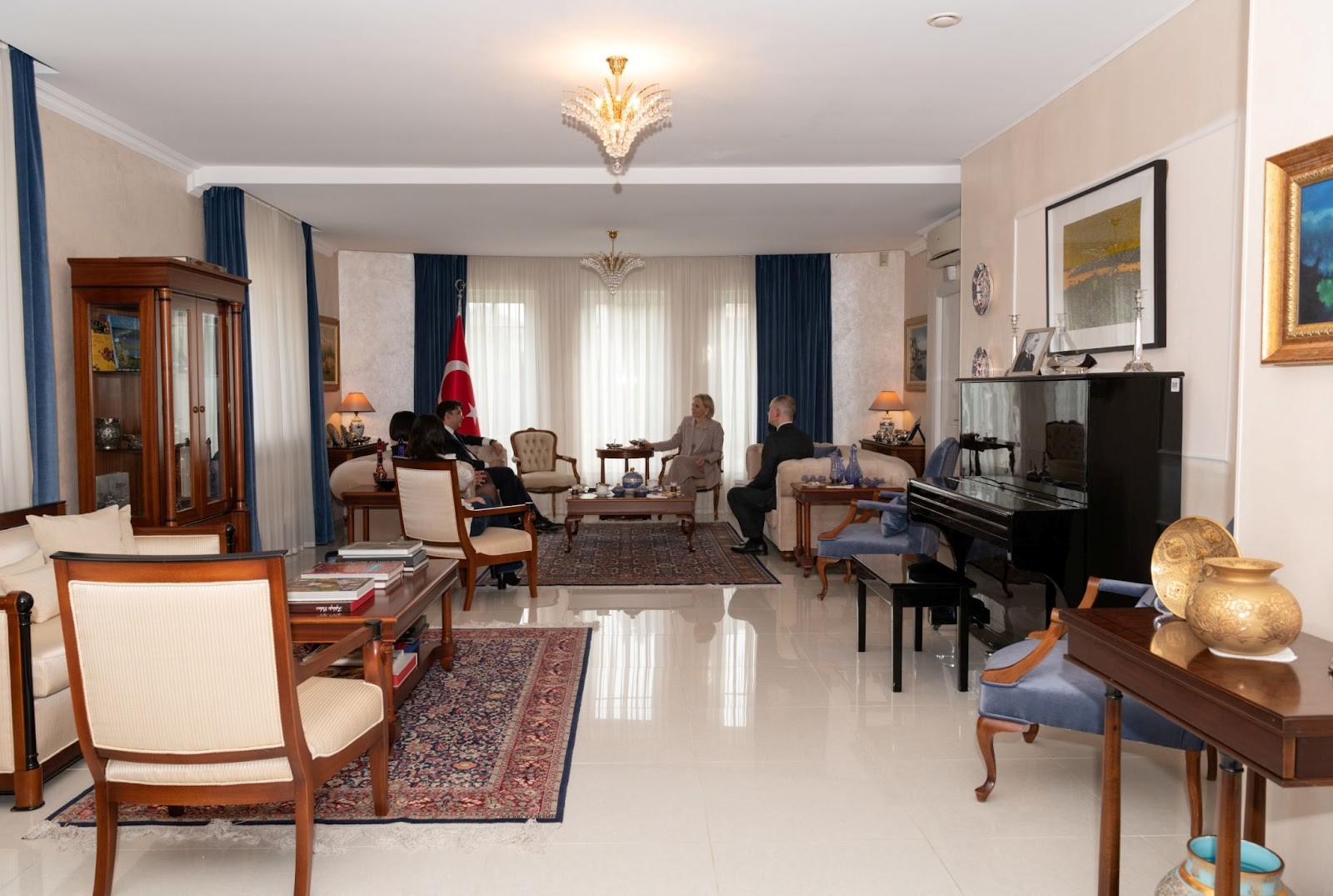 2-В резиденции посла Турции в Беларуси.jpg 2-В резиденции посла Турции в Беларуси.jpg