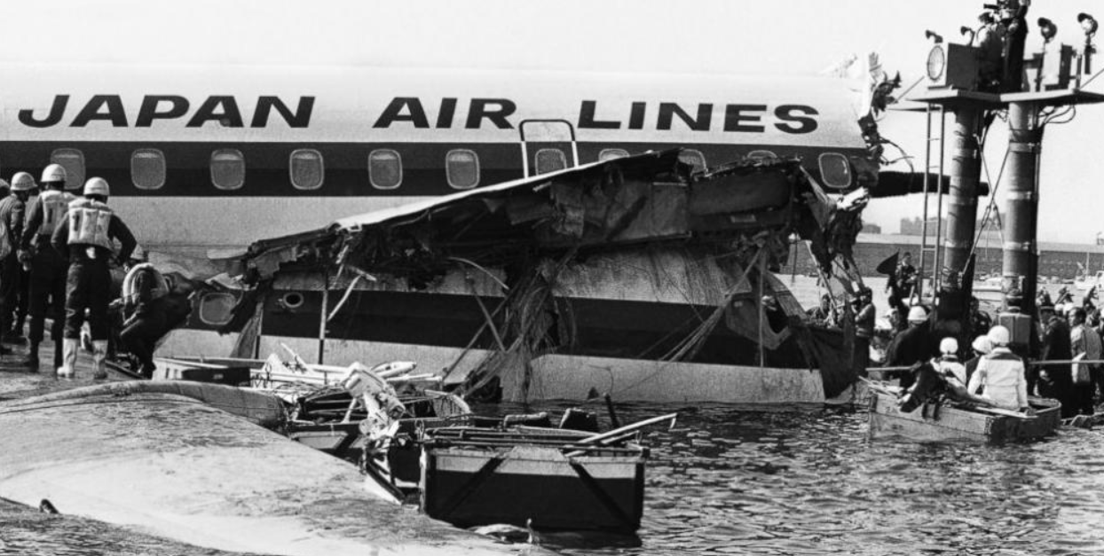 Командир JAL направил DC-8 вниз перед посадкой