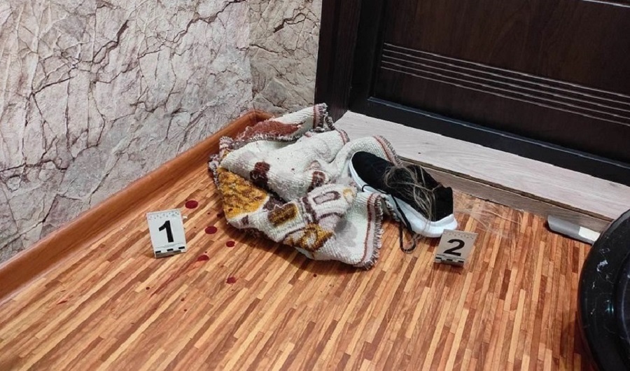 кровь на полу.jpg1.jpg