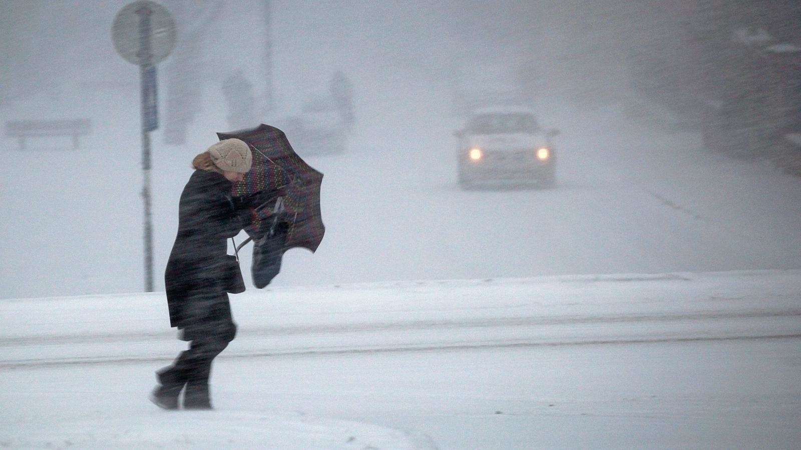 человек при сильной метели