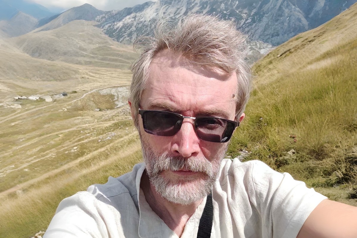 1-Биолог Александр Саварин.jpg
