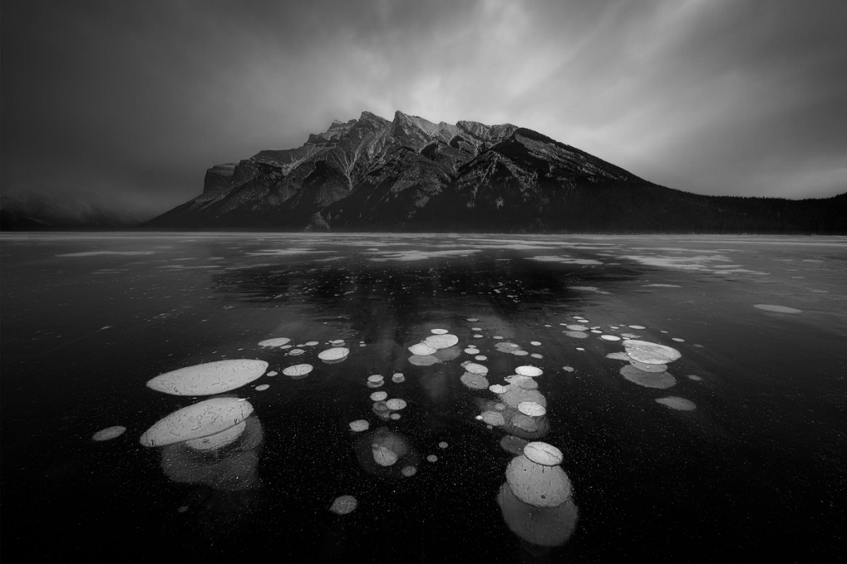 Конг Лин, Шепот под льдом