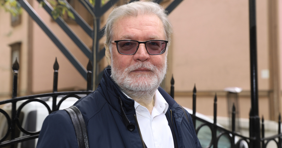 Владимир Симонов