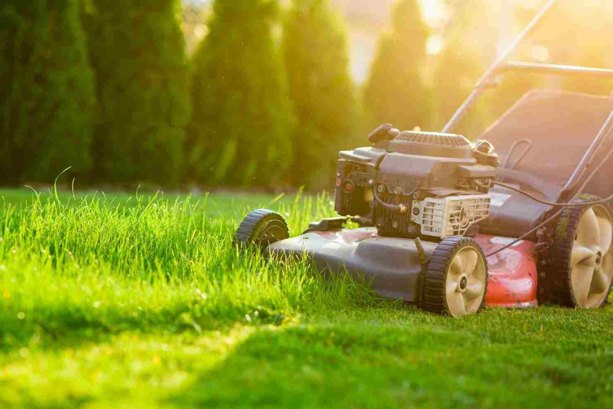 газонокосилка