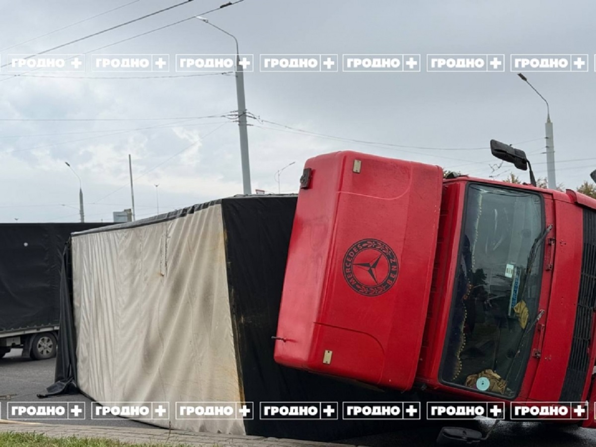 перевернутая фура перевернутая фура.jpg