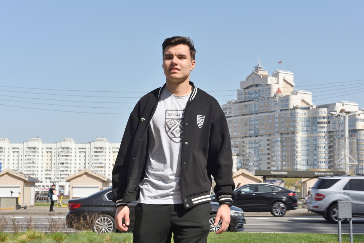 Хоккеист Матвей Шидловский 3.jpg