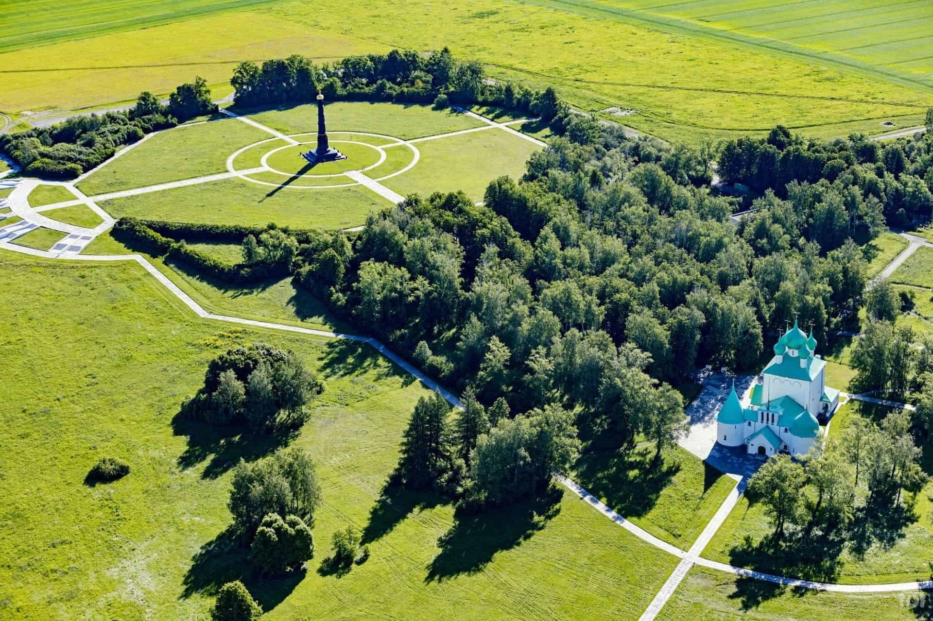 6-Куликово поле сегодня - мемориал на Красном холме.jpg