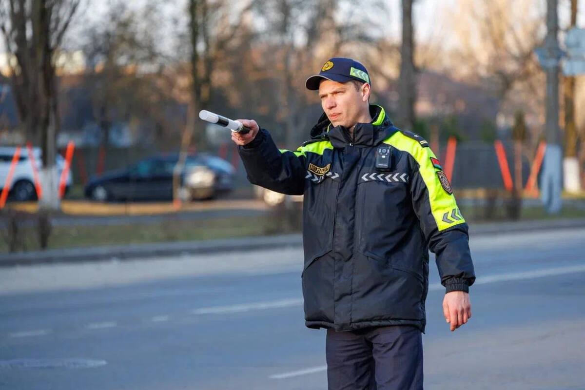 сотрудник ГАИ