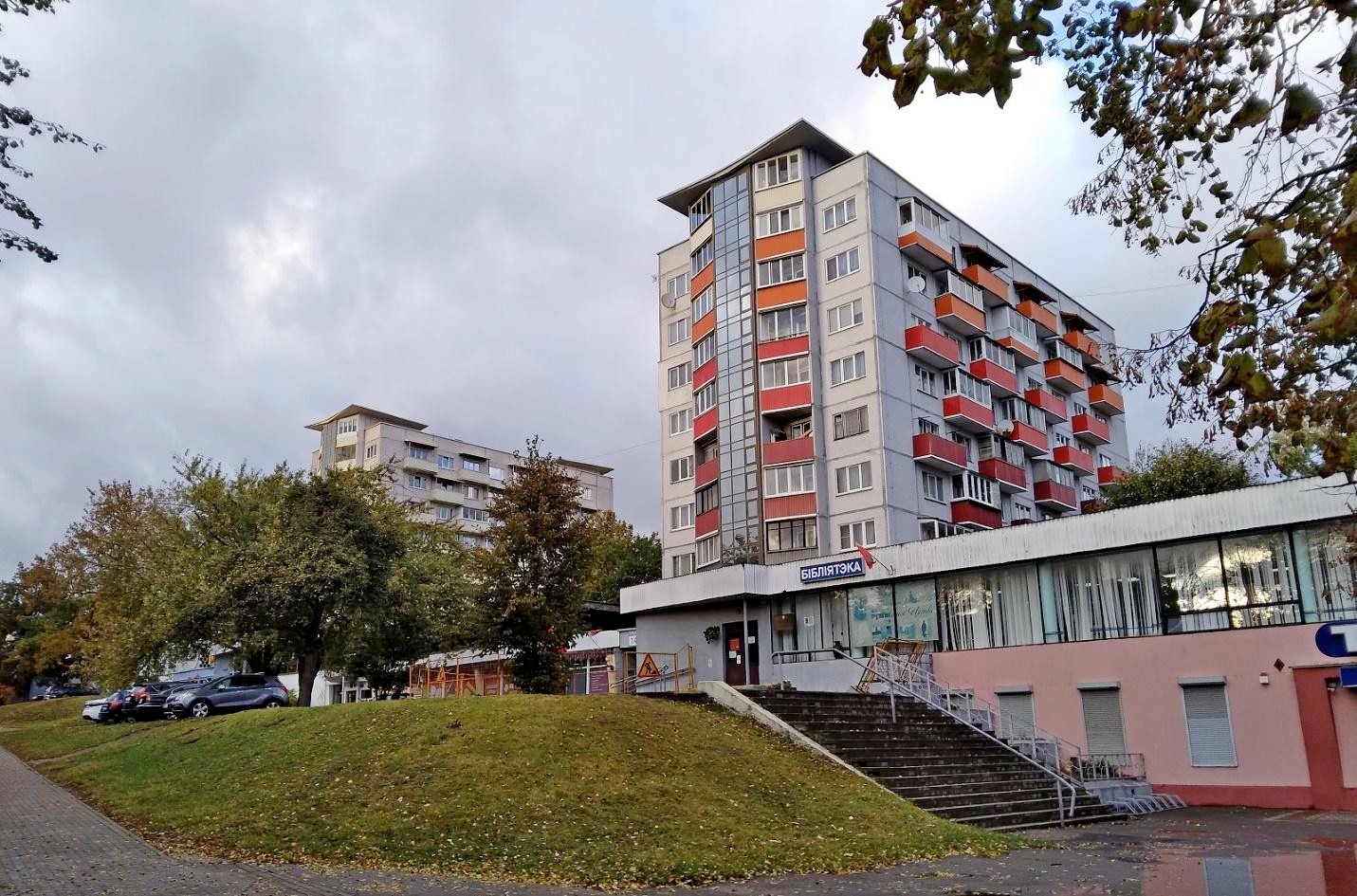 13-Девятиэтажные панельки на бульваре Толбухина в 2025 году.jpg