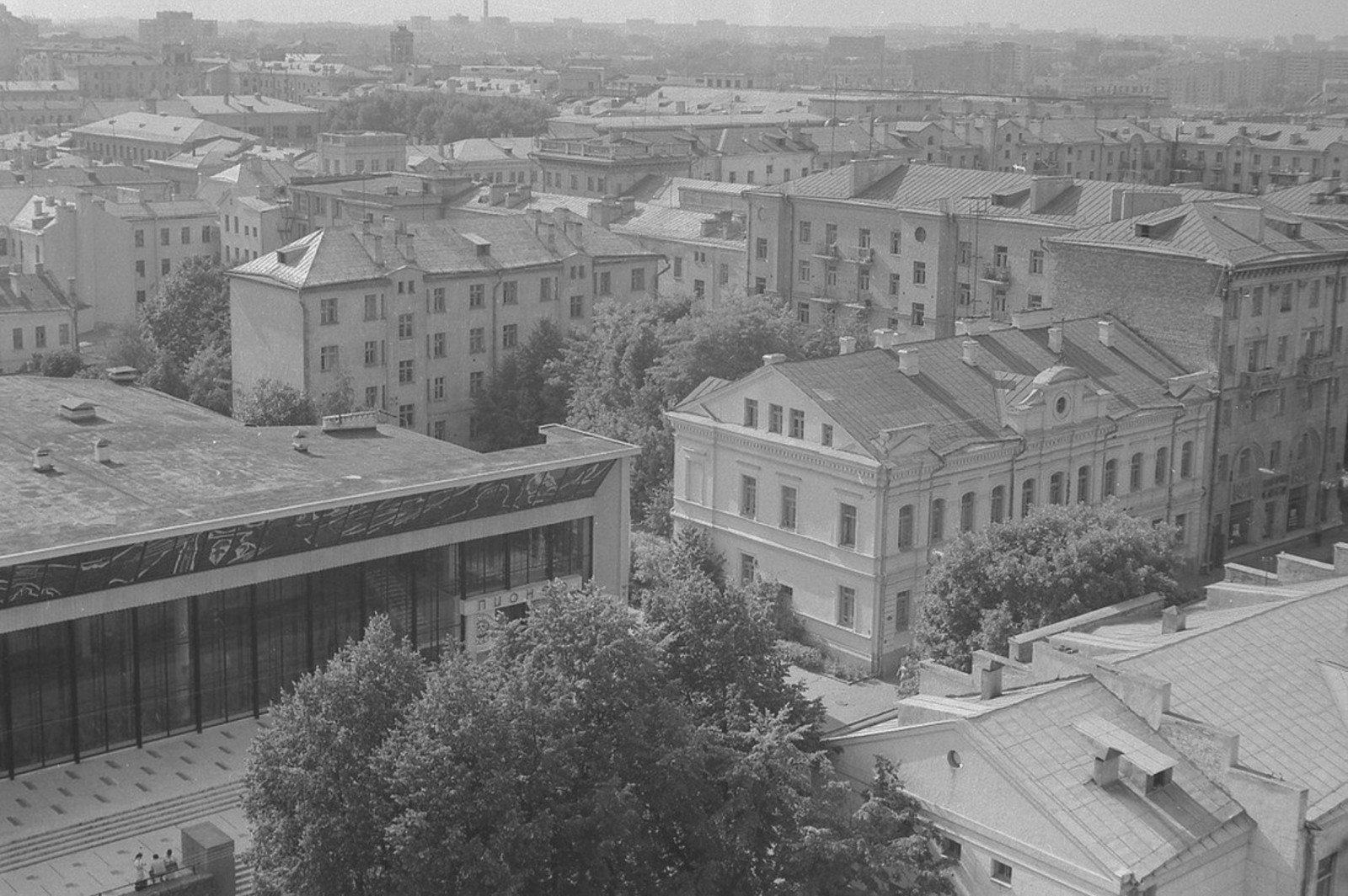 11-Кинотеатр Пионер в советские годы.jpg