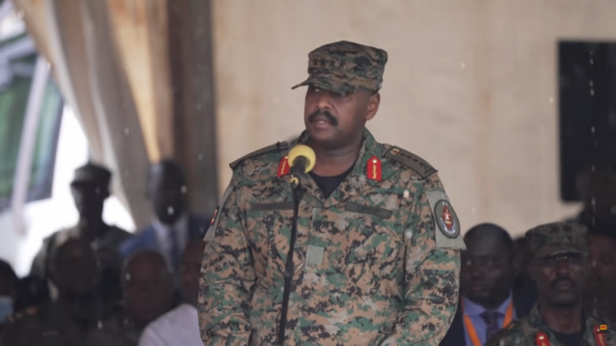 Генерал Мухузи Кайнеругаба