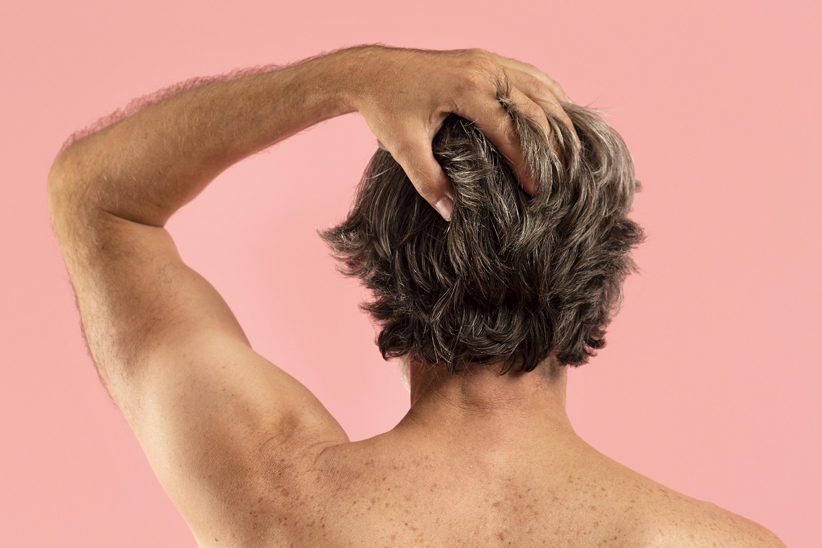 мужчина с шевелюрой мужчина с шевелюрой.jpg