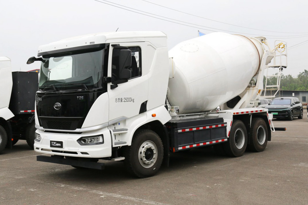 Электрический автобетоносмеситель BYD T25