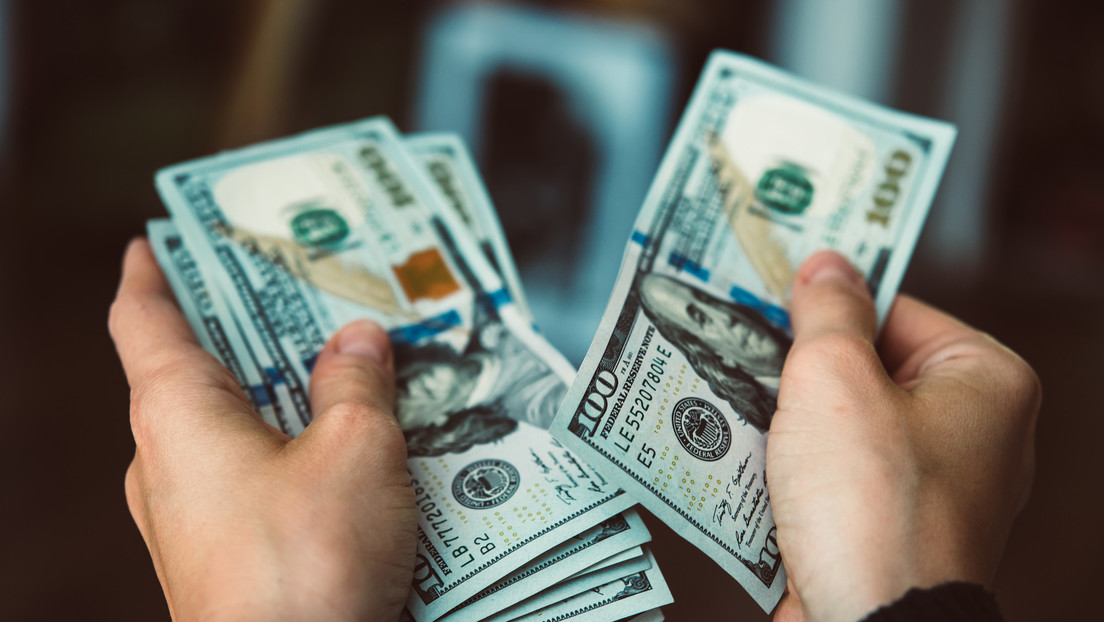 dollar-3.jpg