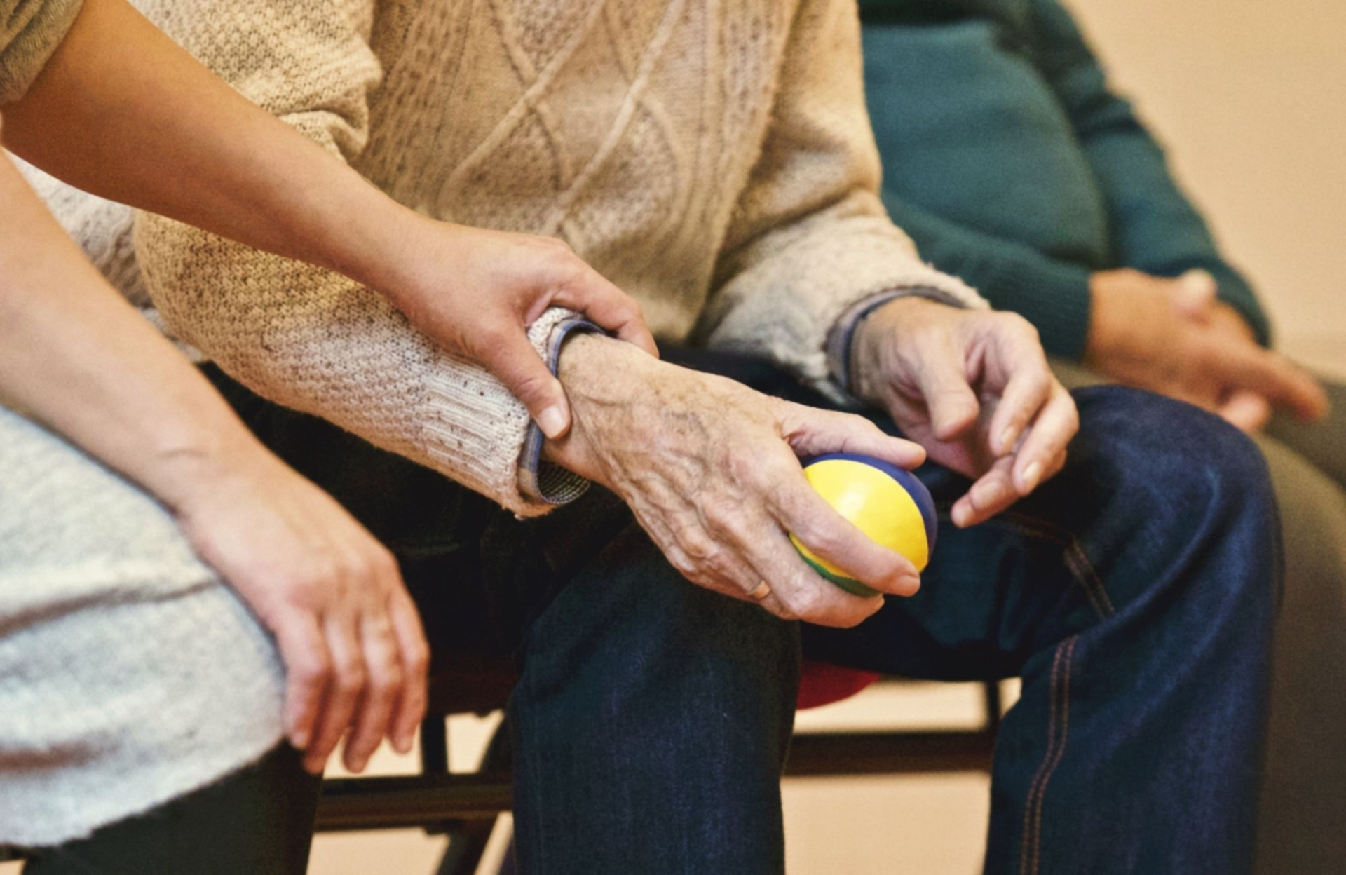 Пожилые - группа риска по остеопорозу.jpg