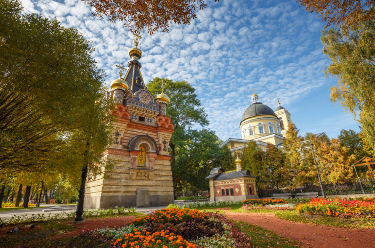 усыавльница в парке Гомель