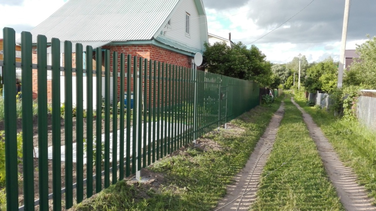 забор на даче