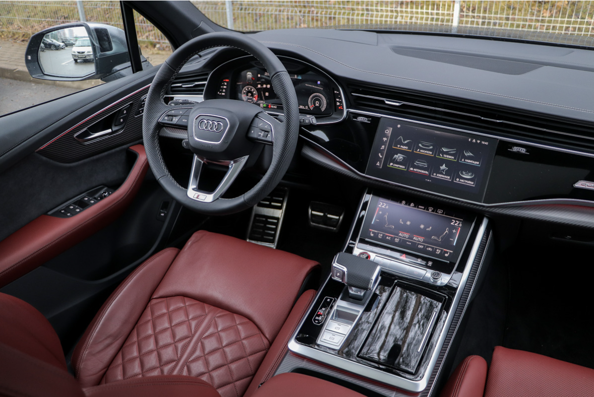 AudiSQ7_11.png