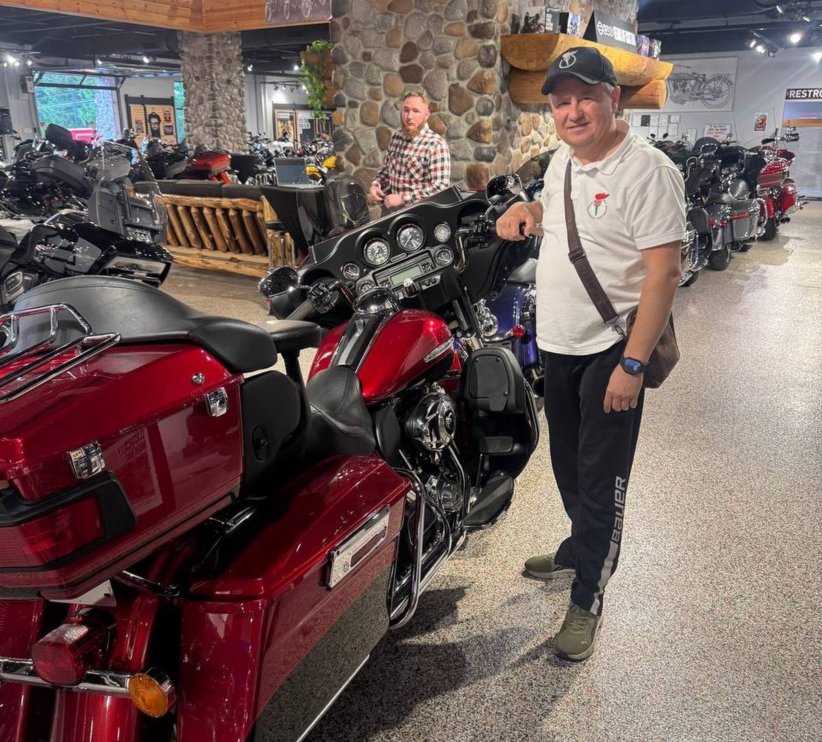 10-Олег Васильченко и Harley-Davidson.jpg