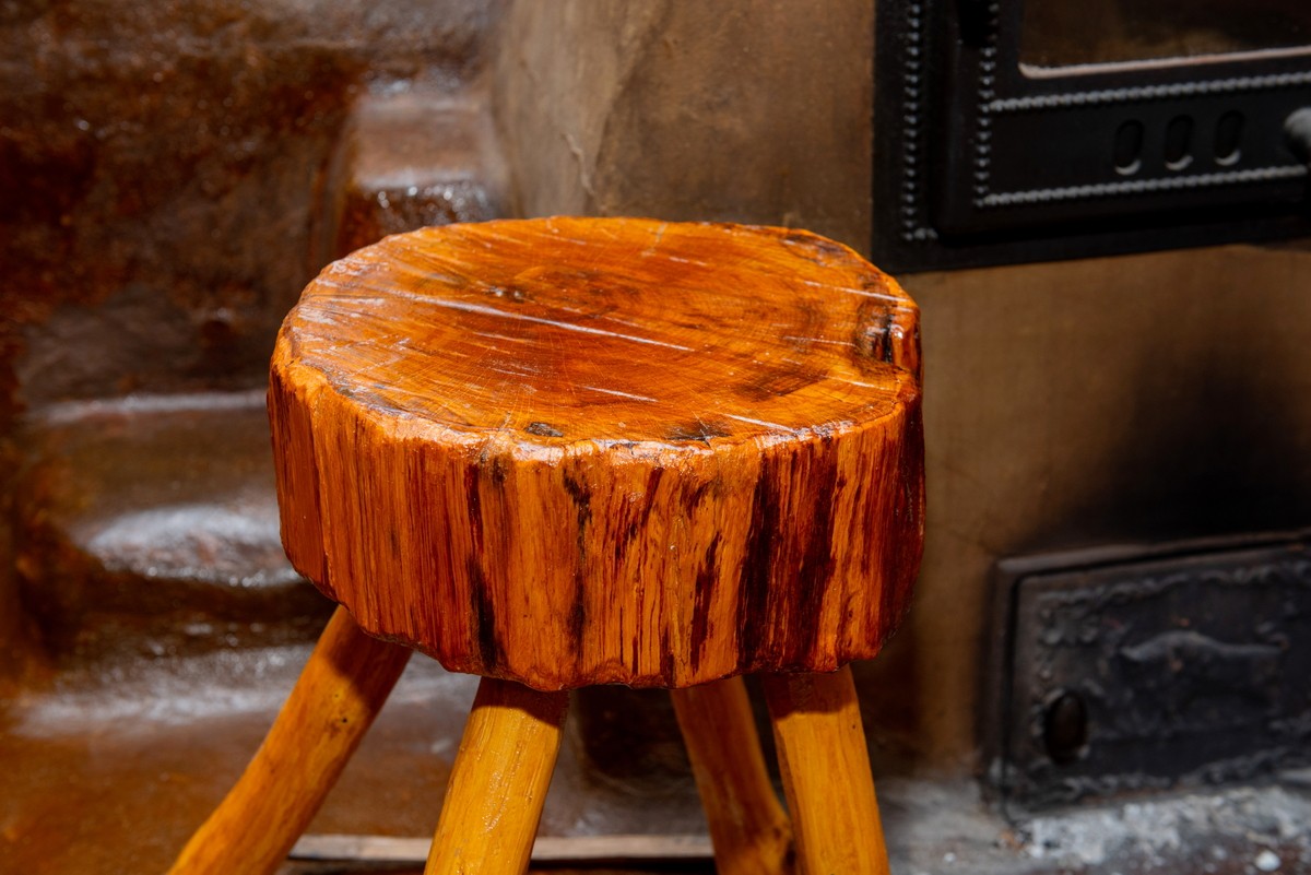 Парень построил дом из глины 19.jpg