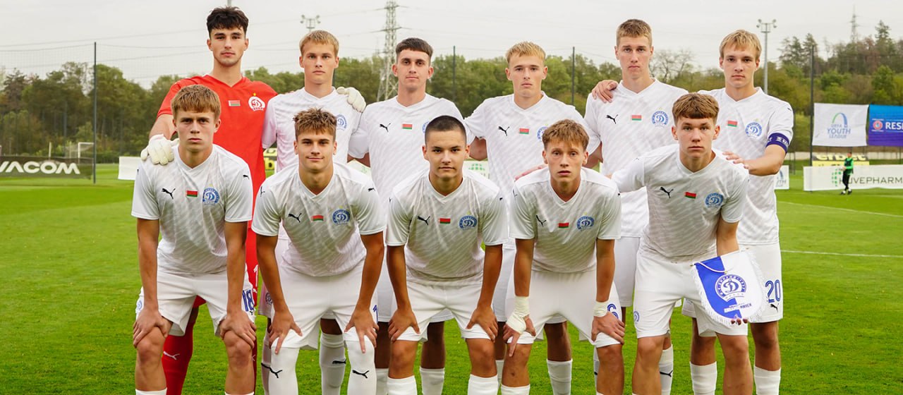 юные футболисты