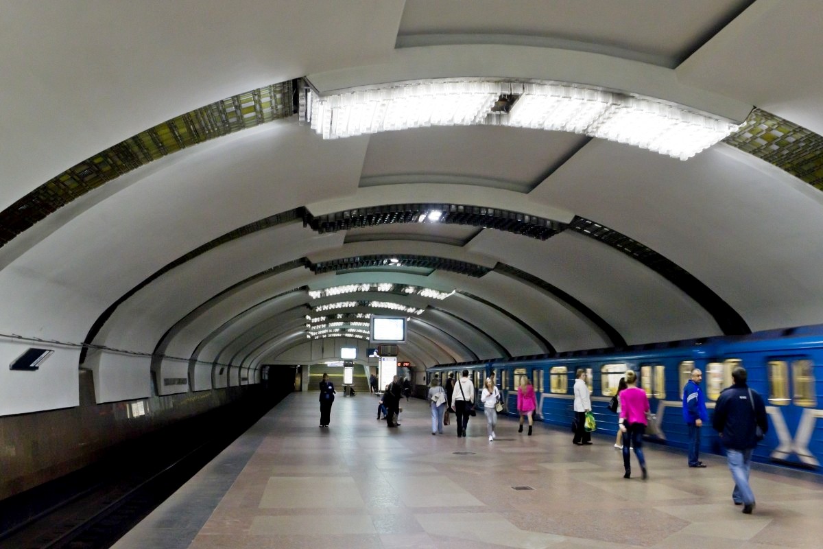 5-Станция метро Институт культуры в Минске 2011 год.jpg