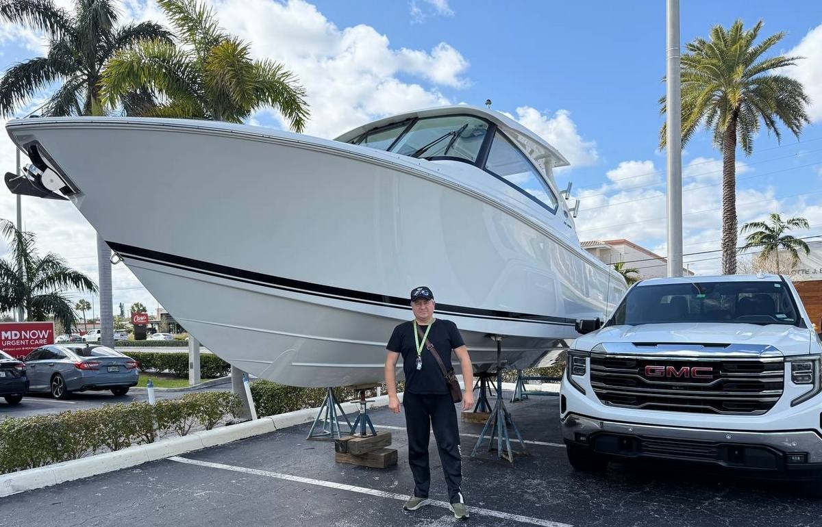 7-Олег Васильченко у побережья Атлантики.jpg