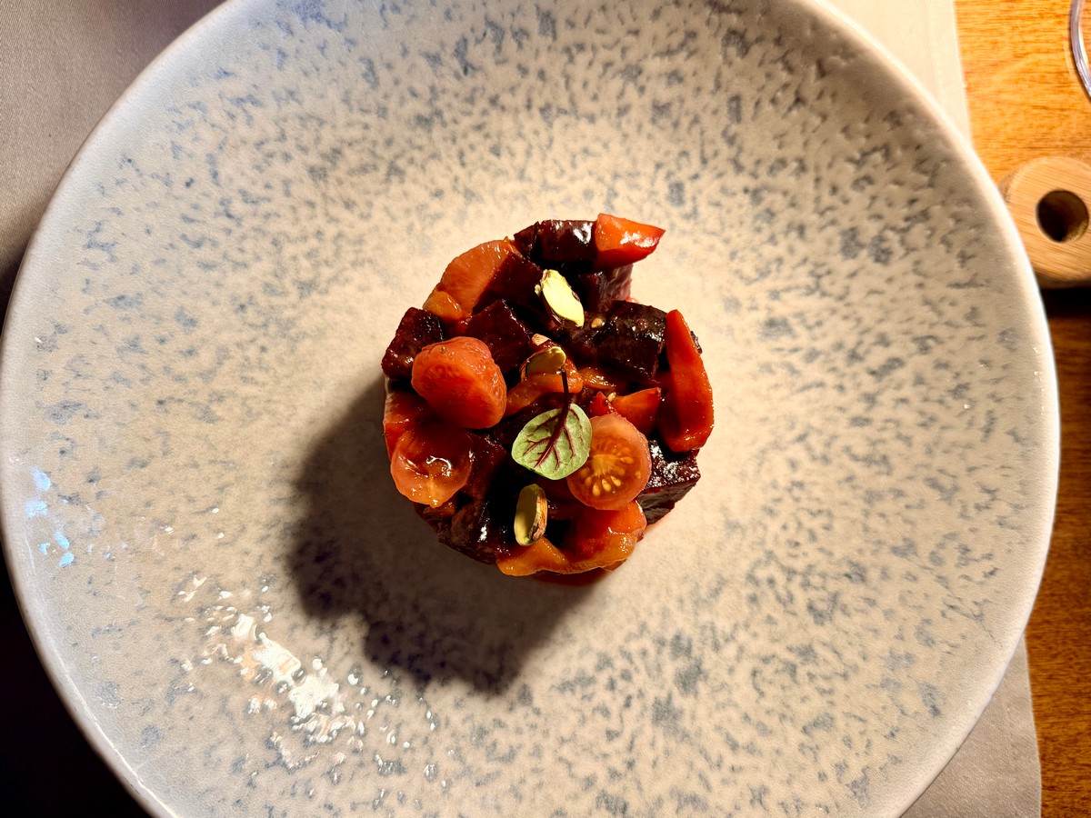 4-Красный салат ресторан Гости.jpg