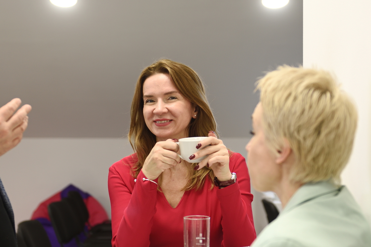 Екатерина Ершова - руководитель подразделения службы маркетинга “Фармлэнд”Видимо, советника БСБ Банка Владимира Ткачика, очень заинтересовала тема женского бизнеса 