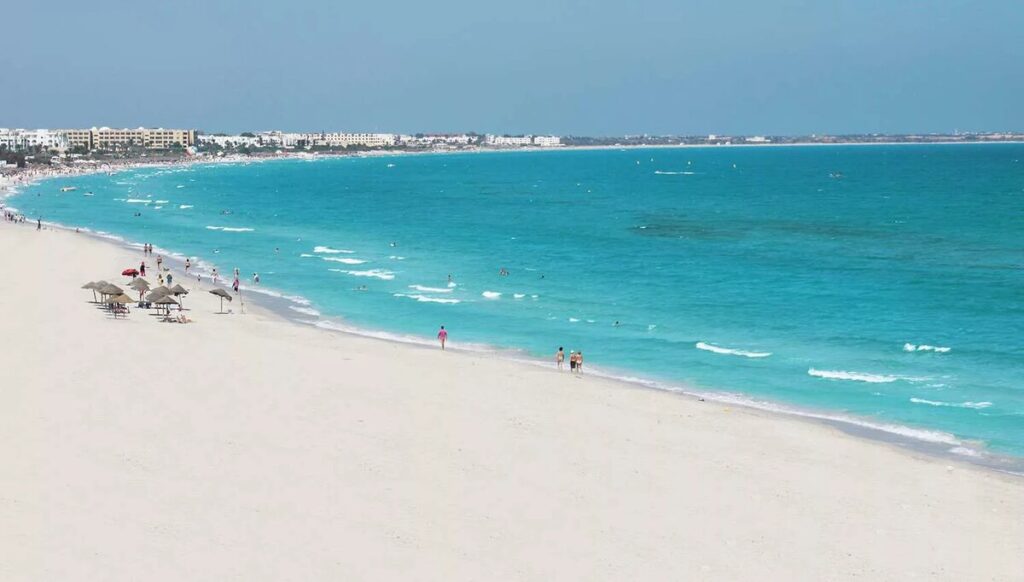 Пляж в Тунисе