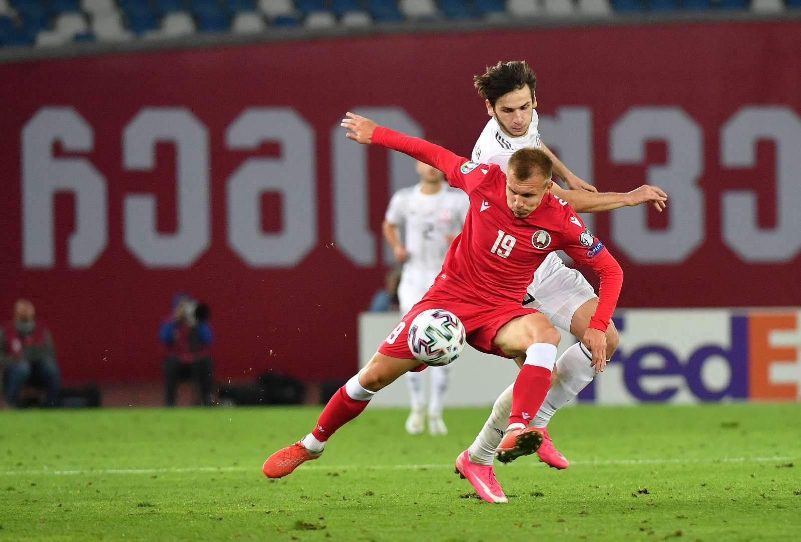 6-Дмитрий Подстрелов в матче за сборную Беларуси.jpg