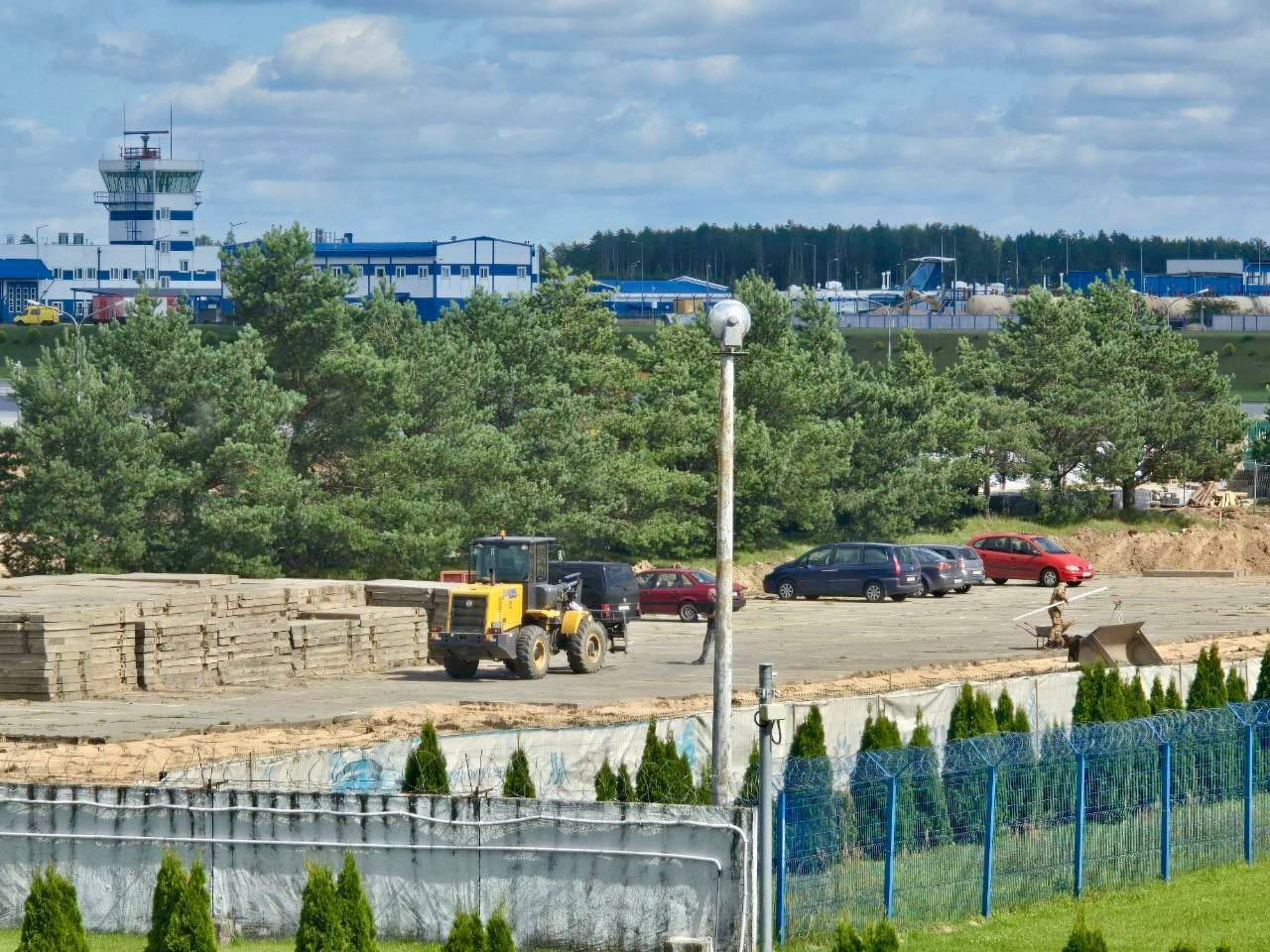 парковка, аэропорт, стройка парковка, аэропорт, стройка