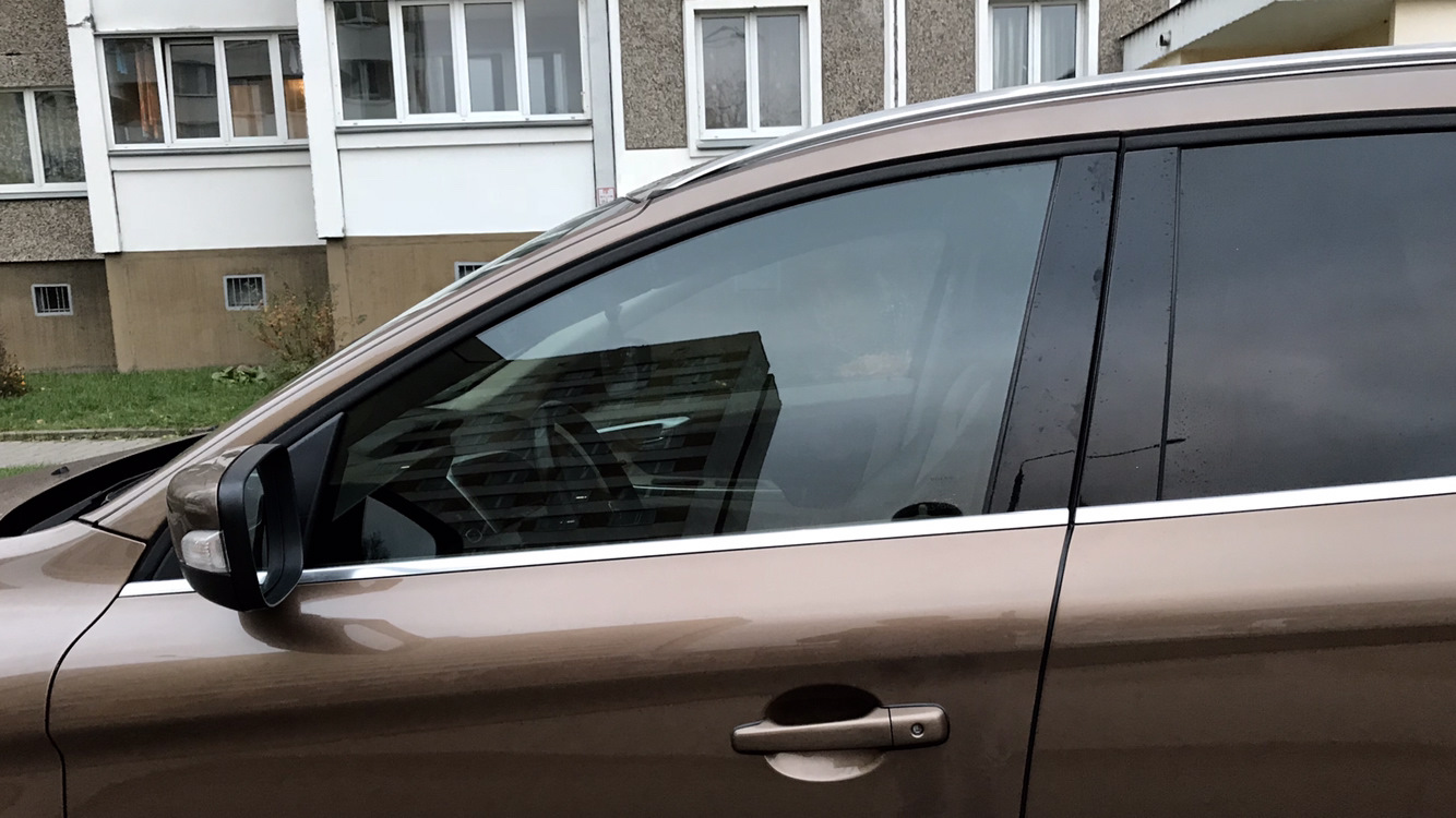 затонированные стекла в машине