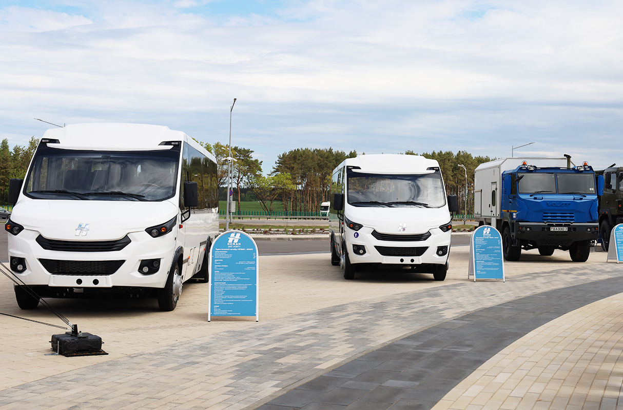 Линейка гражданской техники МЗКТ