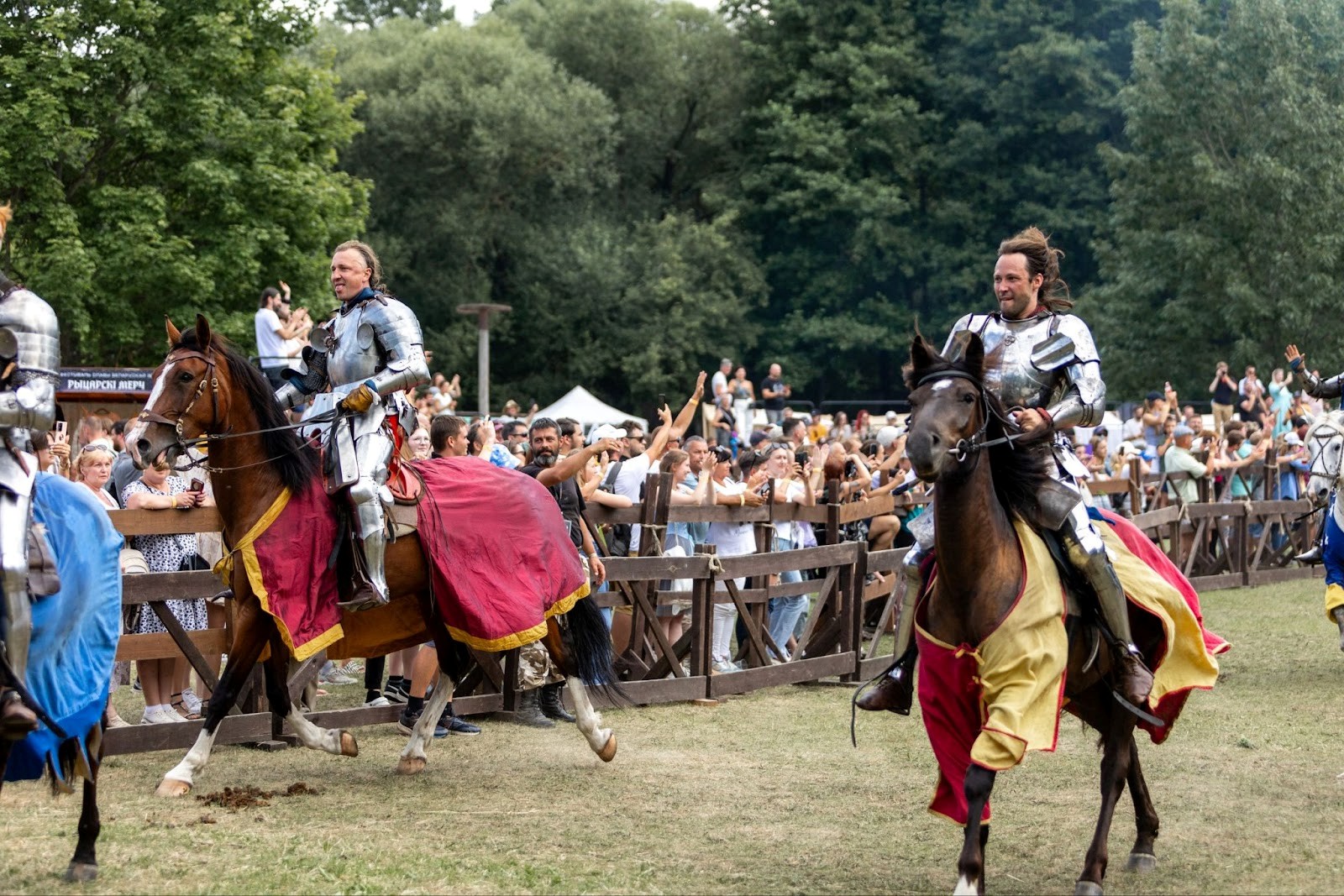 2-Конные рыцари на фестивале Наш Грюнвальд.jpg