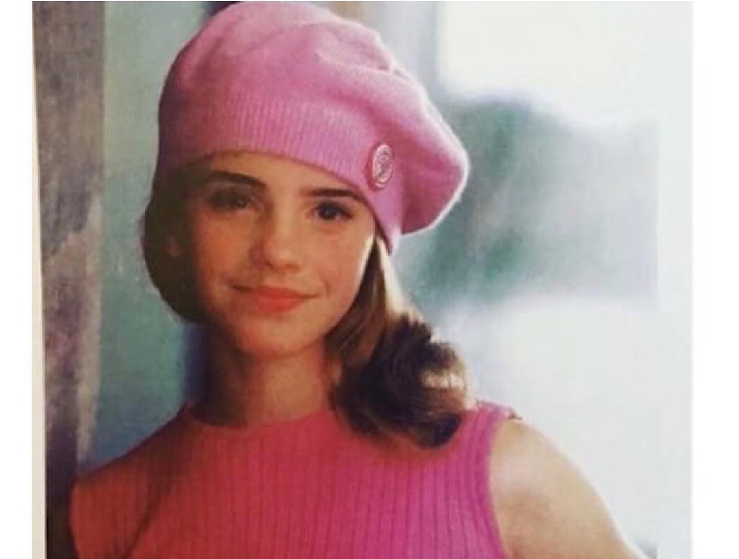 Эмма в детстве, фото из ее Инстаграм