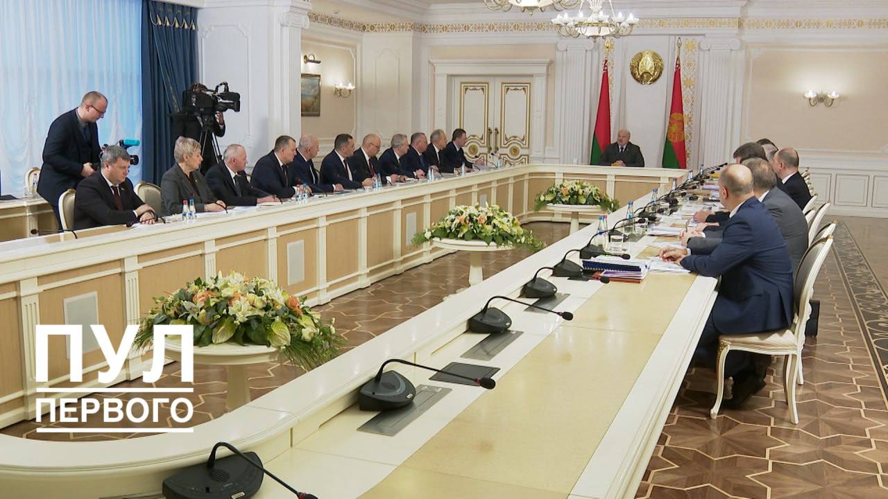 совещание у Лукашенко.jpg