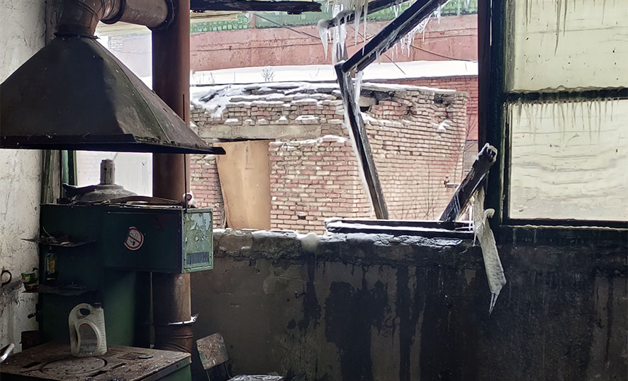 выбитые окна.jpg