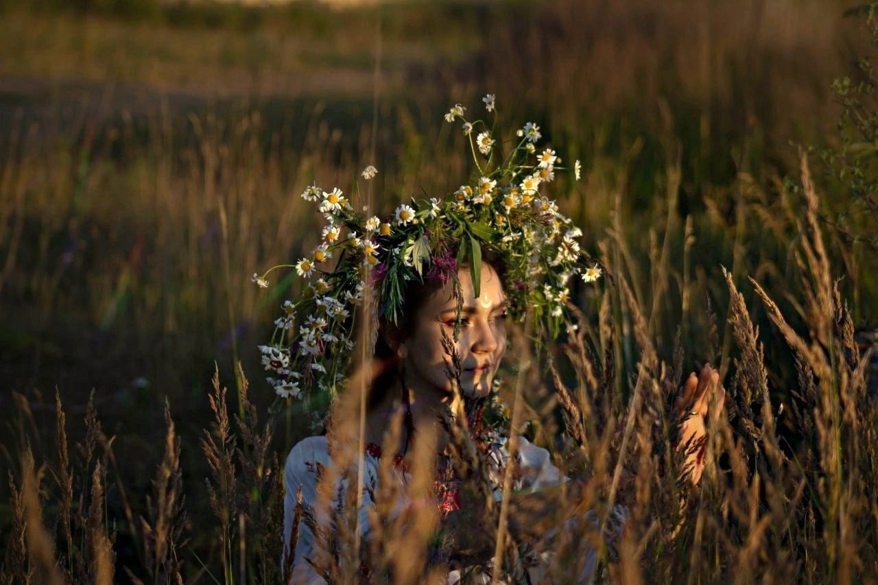 19-Дзяўчына ў вянку.jpg