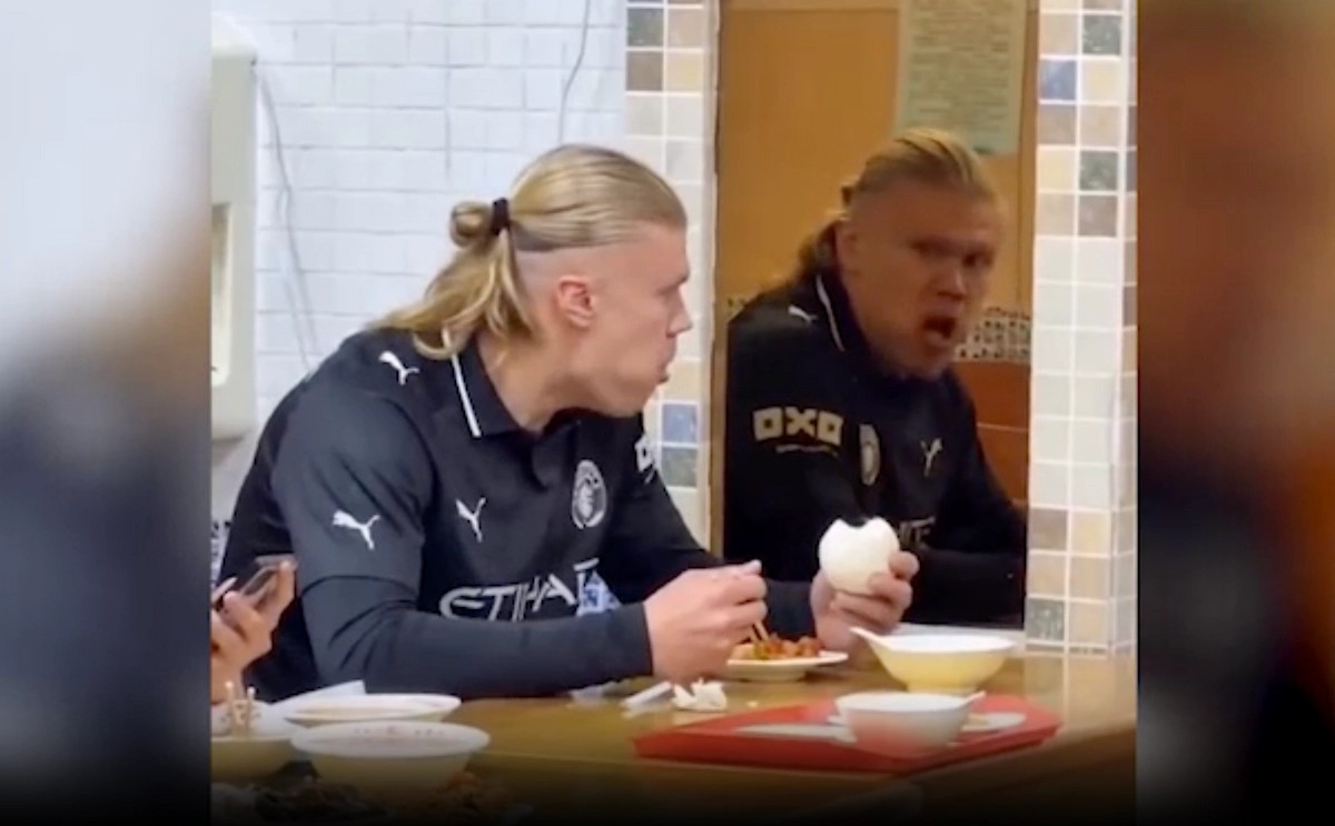 Холанд и отражение.jpg Холанд и отражение.jpg