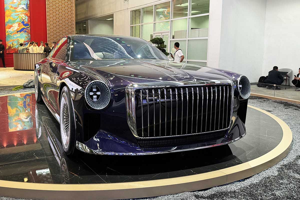 Hongqi Golden Sunflower